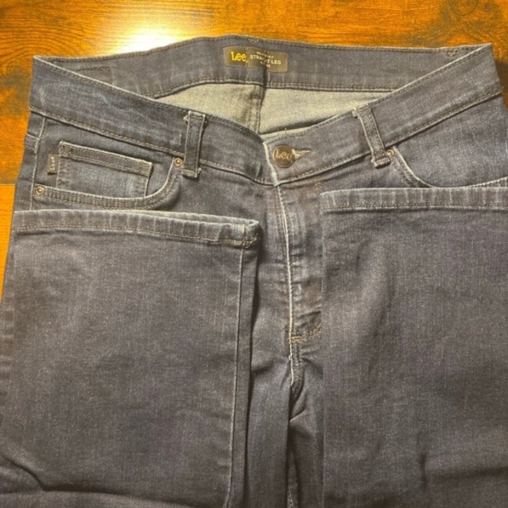 Lee Relaxed Fit Midrise Jeans in grey